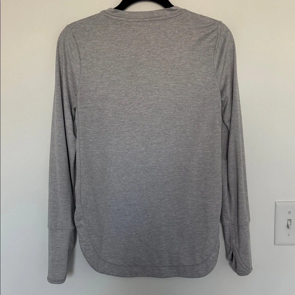 Athleta Heather Gray Long Sleeve Women's Athletic Top - Size XS - Picture 6 of 8